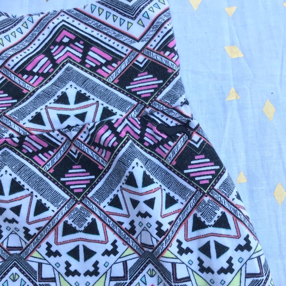 VS Pink Boho / Aztec Print Mini Skirt S - Picture 6 of 9